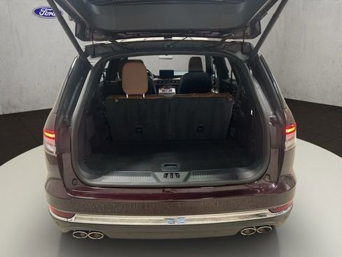 Used 2023 Lincoln Aviator Reserve w/ Equipment Group 201A image 23