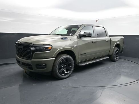 New 2026 RAM 1500 4x4 Crew Cab image 4