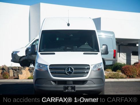 Used 2025 Mercedes-Benz Sprinter 2500 image 2
