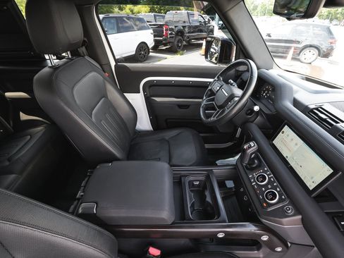 Used 2021 Land Rover Defender 90 X-Dynamic S AWD/4WD image 43