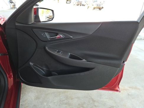 Used 2024 Chevrolet Malibu LT image 34