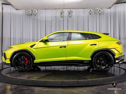 Used 2024 Lamborghini Urus Performante AWD/4WD image 9