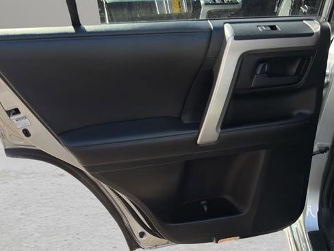 Used 2010 Toyota 4Runner Limited image 14