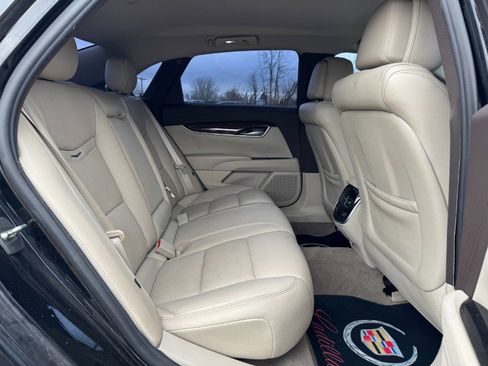 Used 2013 Cadillac XTS Luxury image 17