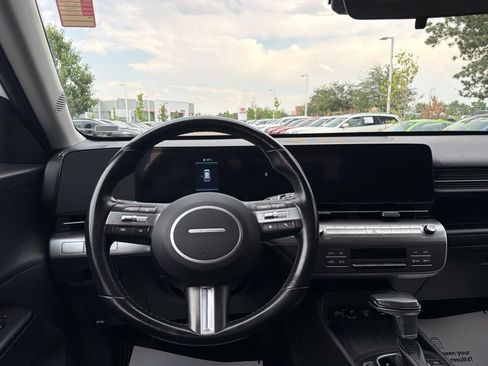 Used 2025 Hyundai Kona SEL FWD image 22