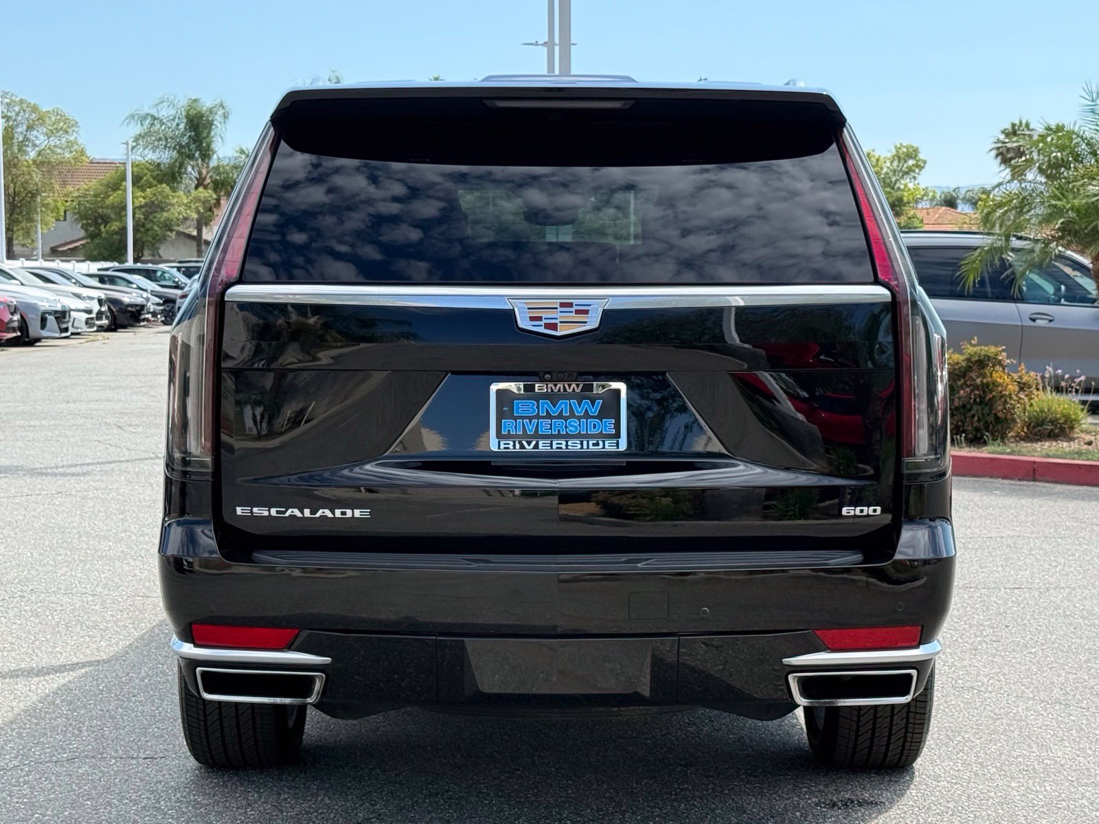 Used 2024 Cadillac Escalade ESV Premium Luxury Platinum AWD/4WD image 9