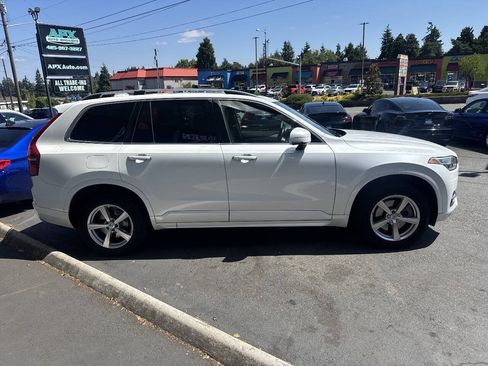 Used 2016 Volvo XC90 T5 Momentum AWD/4WD image 9
