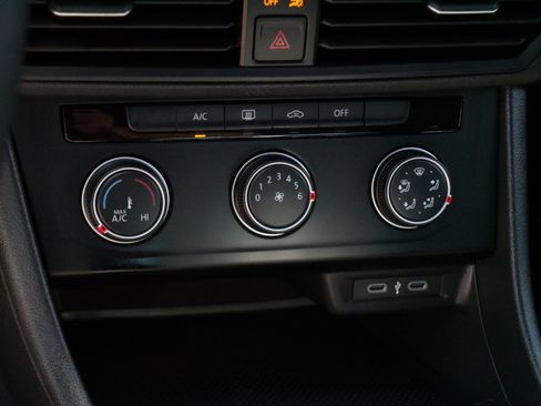 Certified 2023 Volkswagen Jetta Sport FWD image 23