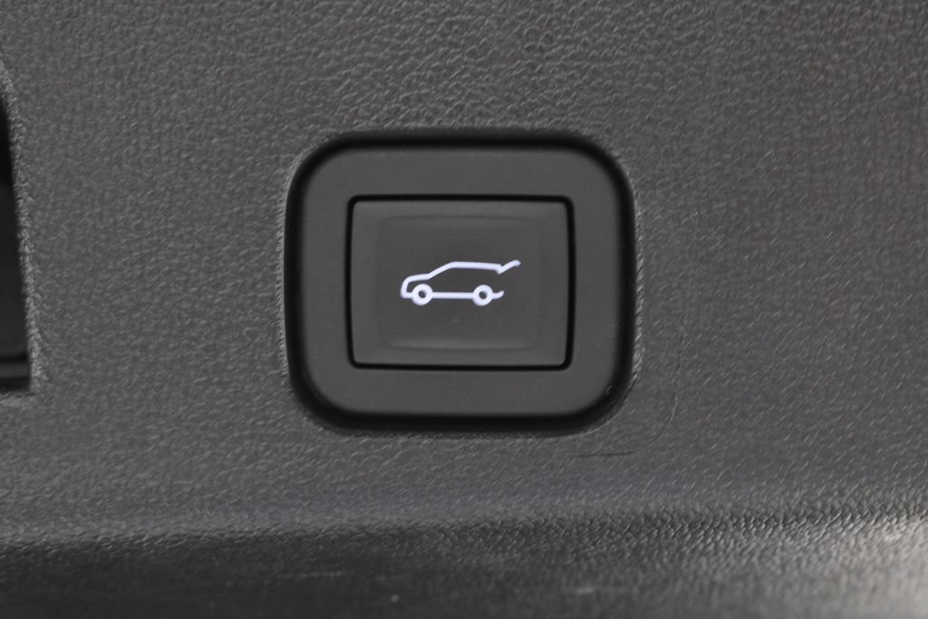Used 2026 Chevrolet Traverse LT FWD image 17