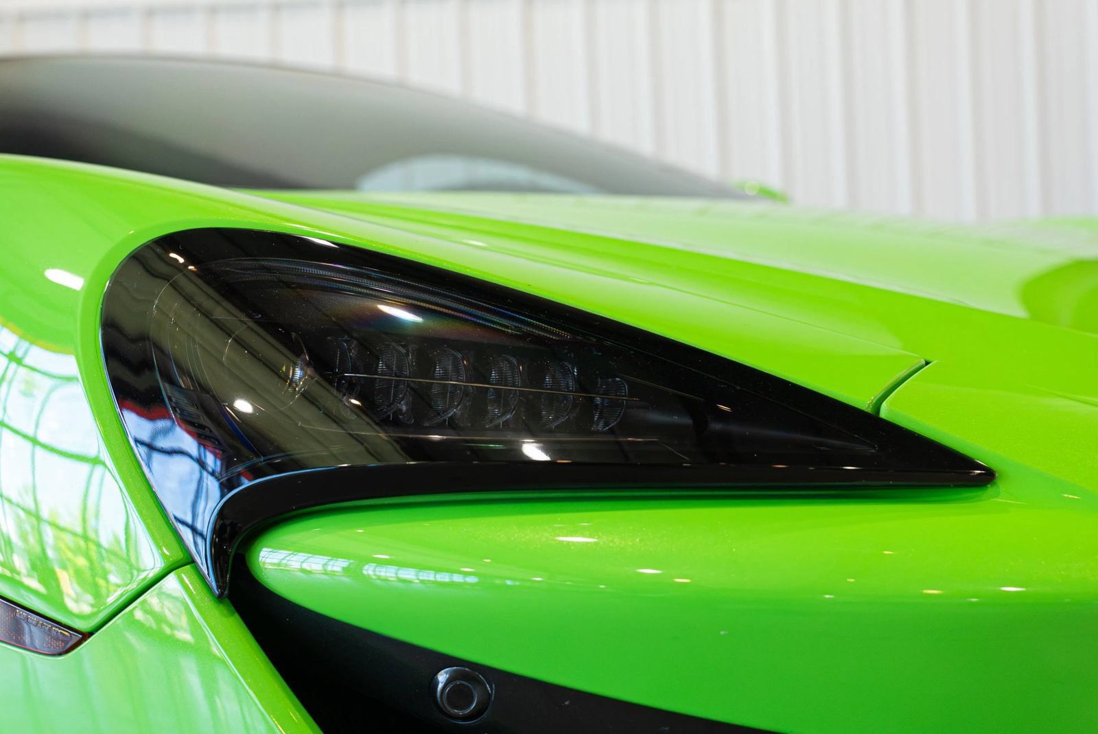 Used 2016 McLaren 570S Coupe RWD image 19