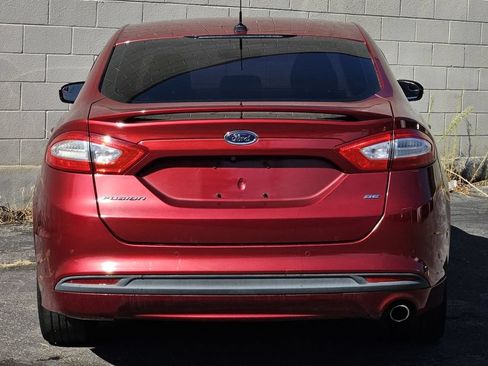 Used 2016 Ford Fusion SE FWD image 4