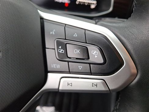 Used 2025 Volkswagen Jetta SE image 21