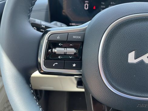 New 2026 Kia Carnival EX FWD image 26