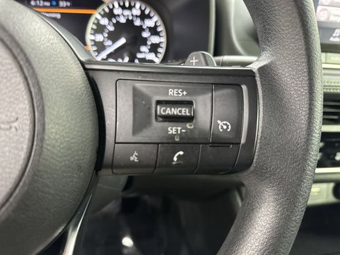 Used 2023 Nissan Rogue S image 36