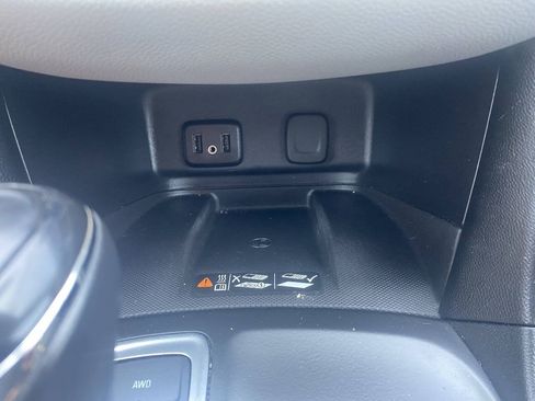 Used 2018 Chevrolet Equinox Premier AWD/4WD image 20