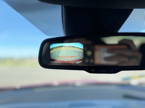 Used 2018 Toyota C-HR XLE FWD image 20