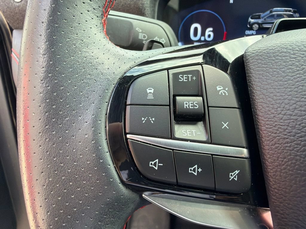 Used 2025 Ford Explorer ST AWD/4WD image 27