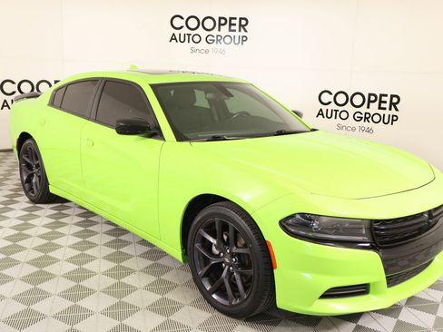 Used 2023 Dodge Charger SXT w/ Blacktop Package image 1