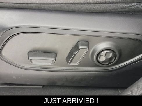 Used 2024 Jeep Grand Cherokee Limited AWD/4WD image 14