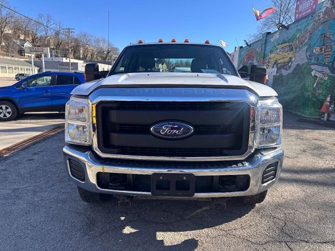 Used 2016 Ford F250 XL w/ XL Appearance Package image 2