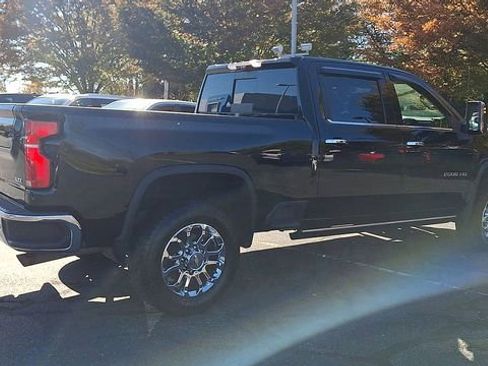 Certified 2024 Chevrolet Silverado 2500 LTZ w/ LTZ Premium Package image 8