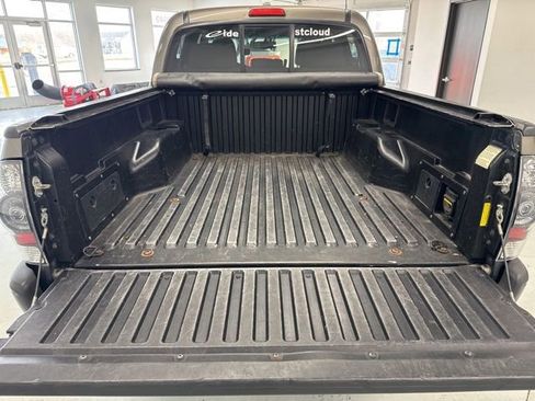 Used 2010 Toyota Tacoma 4x4 Double Cab image 10