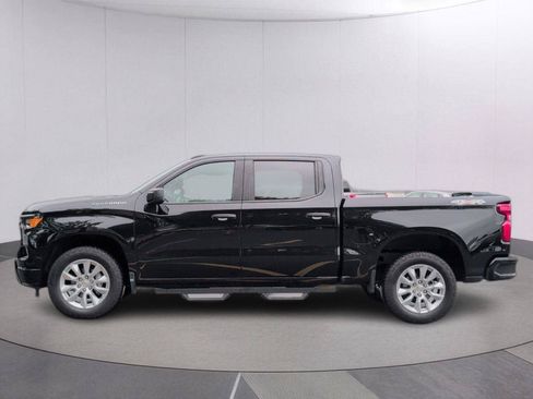 Used 2025 Chevrolet Silverado 1500 Custom w/ LPO, Dark Essentials Package AWD/4WD image 2