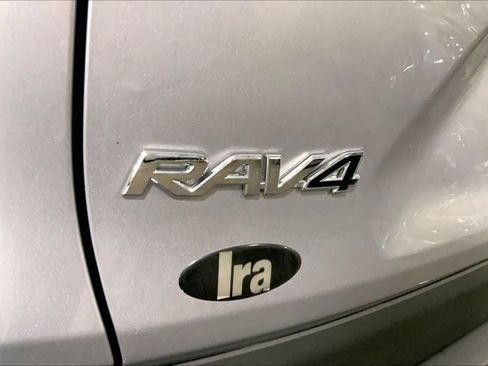 Used 2024 Toyota RAV4 LE AWD/4WD image 31
