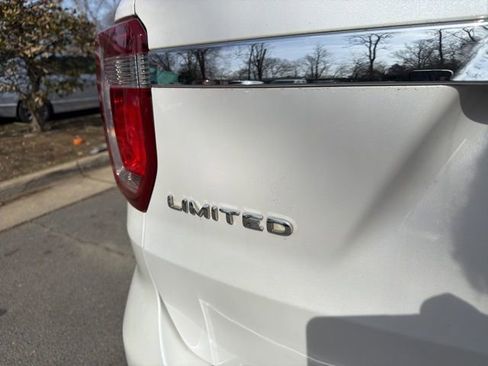 Used 2018 Ford Explorer Limited w/ Equipment Group 301A image 14