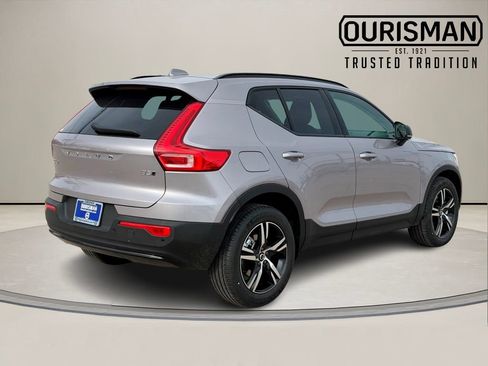 New 2026 Volvo XC40 B5 Core w/ Climate Package image 6