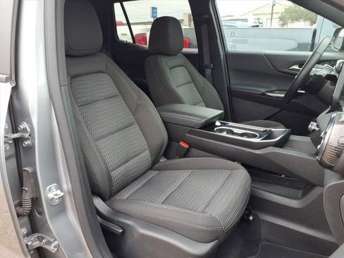 Used 2025 Chevrolet Equinox LT image 13