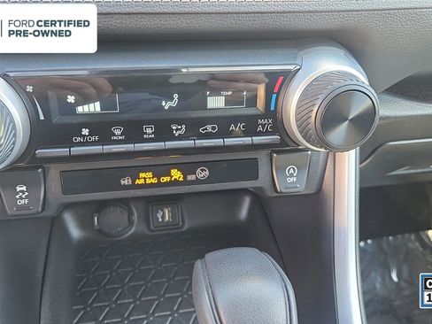Used 2024 Toyota RAV4 LE AWD/4WD image 15