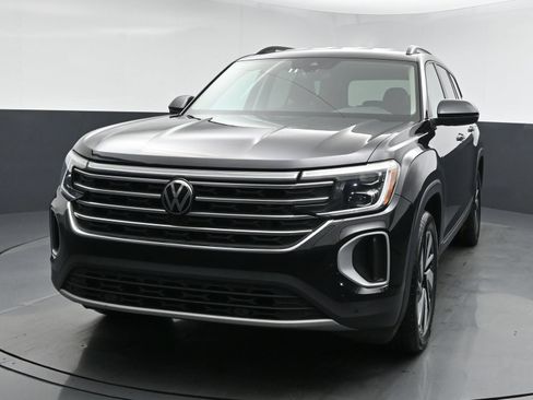 Used 2024 Volkswagen Atlas SE AWD/4WD image 19