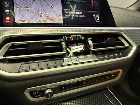 Used 2021 BMW X5 xDrive40i w/ M Sport Package AWD/4WD image 32