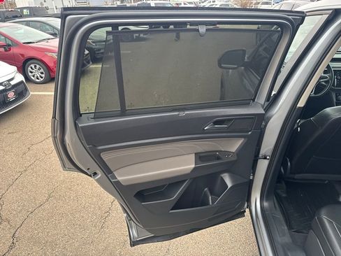 Used 2023 Volkswagen Atlas SE image 36