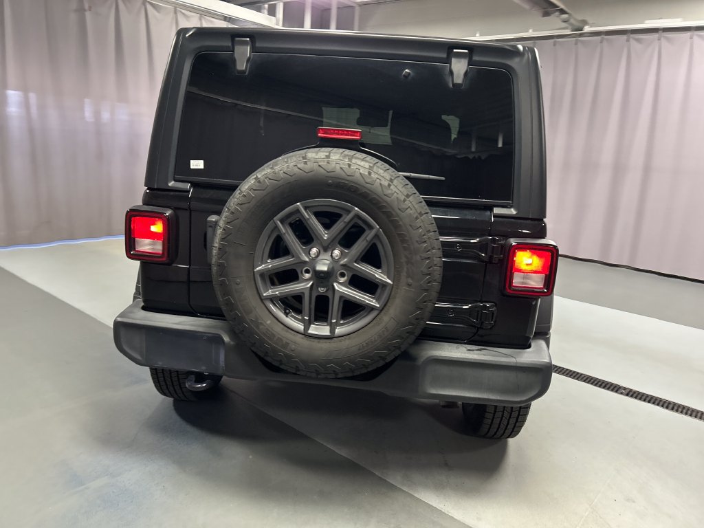 Used 2024 Jeep Wrangler Sport AWD/4WD image 6