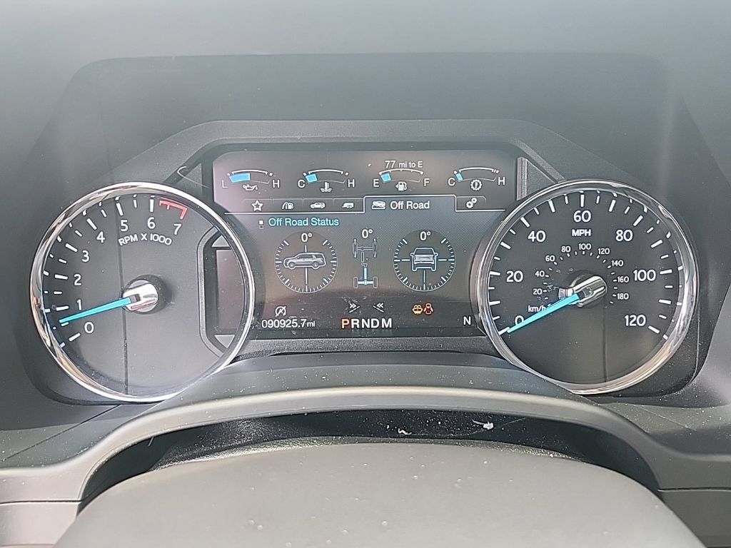 Used 2019 Ford Expedition Limited w/ Equipment Group 302A AWD/4WD image 14