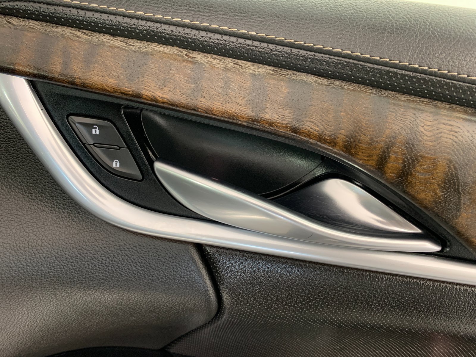 Used 2018 Cadillac XTS Luxury FWD image 39