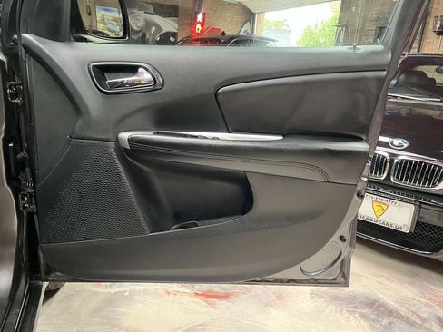 Used 2015 Dodge Journey American Value Package w/ Flexible Seating Group FWD image 28