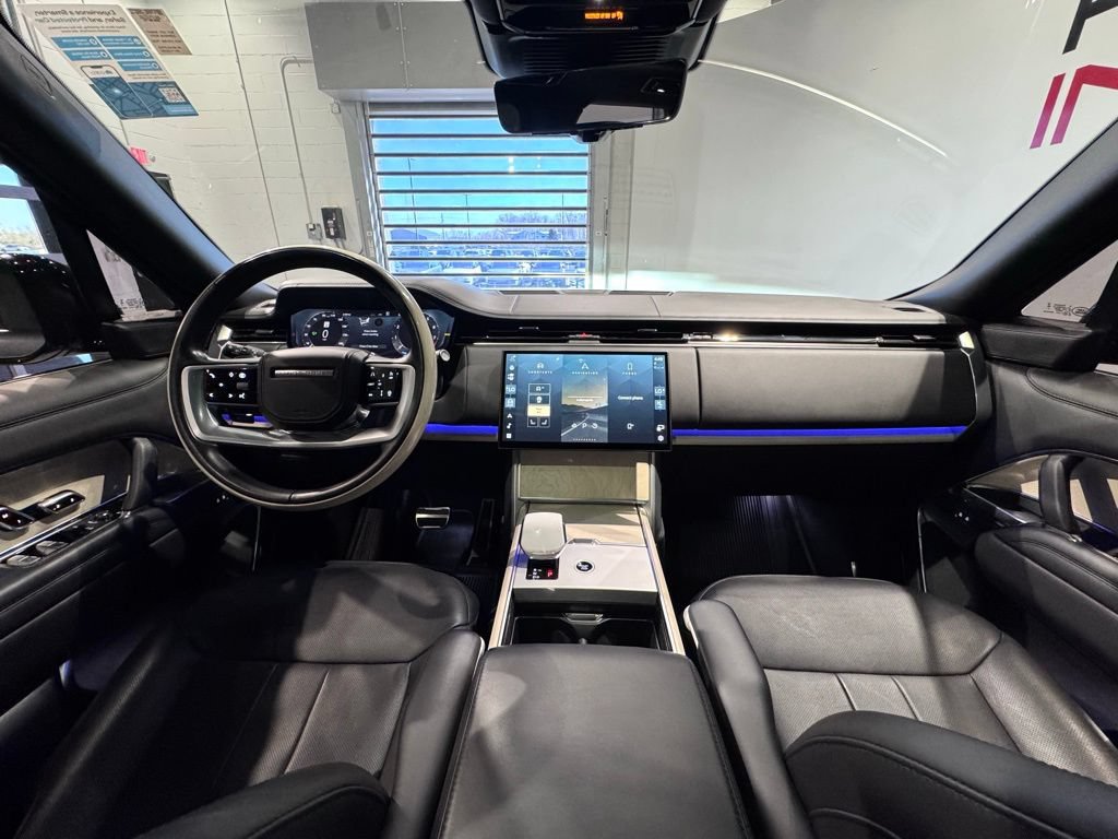 Used 2024 Land Rover Range Rover SV AWD/4WD image 44