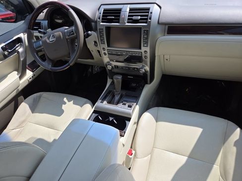 Used 2015 Lexus GX 460 w/ Premium Package AWD/4WD image 28