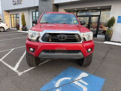 Used 2015 Toyota Tacoma 4x4 Double Cab w/ TRD Off-Road Package image 2