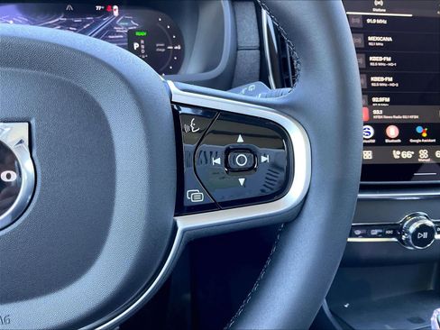 New 2026 Volvo XC90 T8 Plus w/ Protection Package AWD/4WD image 18