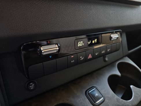 Used 2019 Mercedes-Benz Sprinter 3500 image 79