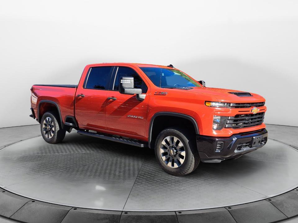 Used 2024 Chevrolet Silverado 2500 Custom w/ Custom Value Package AWD/4WD image 1