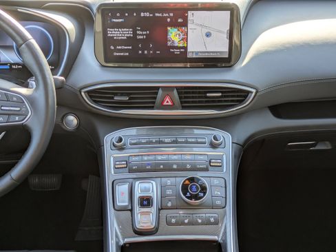 Used 2023 Hyundai Santa Fe Limited image 17