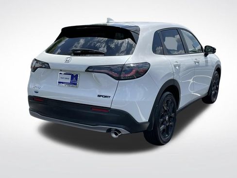 Used 2025 Honda HR-V Sport image 6