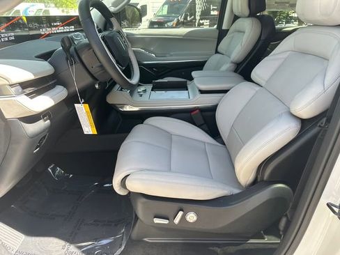 New 2026 Lincoln Navigator L Reserve image 10