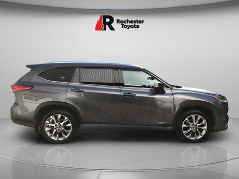Used 2021 Toyota Highlander Limited AWD/4WD image 8