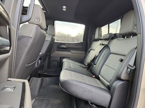 Certified 2022 Chevrolet Silverado 1500 ZR2 w/ Technology Package AWD/4WD image 10